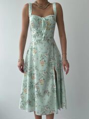 Anjelik Yırtmaç Detaylı Elbise