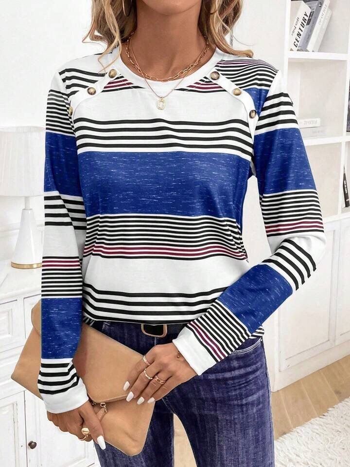 Kadın Uzun Kollu Bisiklet Yaka Düğme Detaylı Desenli Süprem Bluz