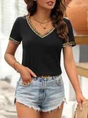 Kadın Kısa Kollu V şerit Etnik Desen Yakalı Viskon Bluz