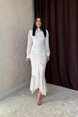 Beyaz Önü Büzgülü Şifon Elbise