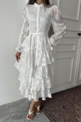 Beyaz Valonlu Şeritli Kat Kat Elbise