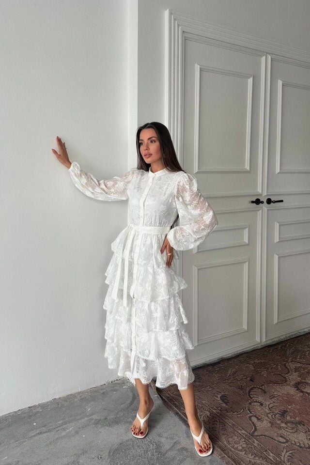 Beyaz Valonlu Şeritli Kat Kat Elbise