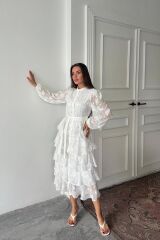 Beyaz Valonlu Şeritli Kat Kat Elbise