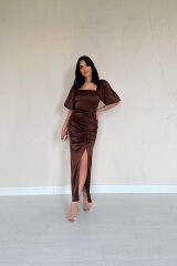 Kahverengi Büzgülü Saten Elbise