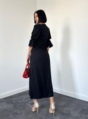 Siyah Yırtmaçlı Jakar Elbise