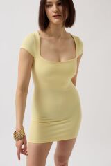 Pencere Detay Mini Dekolte Elbise