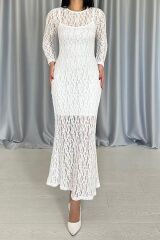 Beyaz Dantelli Uzun Kollu Elbise
