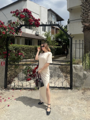 Kısa Kollu Uzun Yandan Yırtmaçlı Elbise - Beyaz