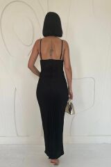 Siyah Piliseli Halter Boyun Elbise