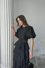 Siyah Kat Kat Balon Kollu Kemerli Elbise