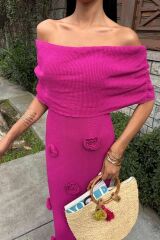 Eteği Gül Detay Madonna Yaka Elbise 2863