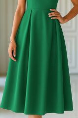 Kadın Kısa Kollu Yarı Balıkçı Yaka Pileli Janjan Krep Midi Elbise