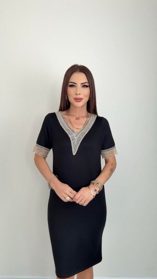 Kadın V Yaka Güpürlü İki İplik Elbise