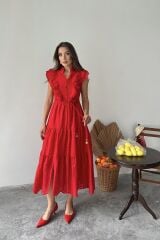 Kırmızı Fırfırlı Düğmeli Elbise