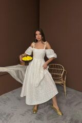 Bej Omuzu Bağcıklı Balon Kollu Brode Elbise