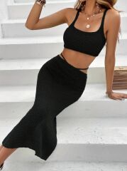 Kadın Askılı Crop Bel Detaylı Derin Yırtmaçlı Etek Triko Ikili Takım