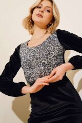 Kadın Fırsat ürünü Leopar Desen Pul Payet Işlemeli Midi Boy Kadife Kumaş Elbise