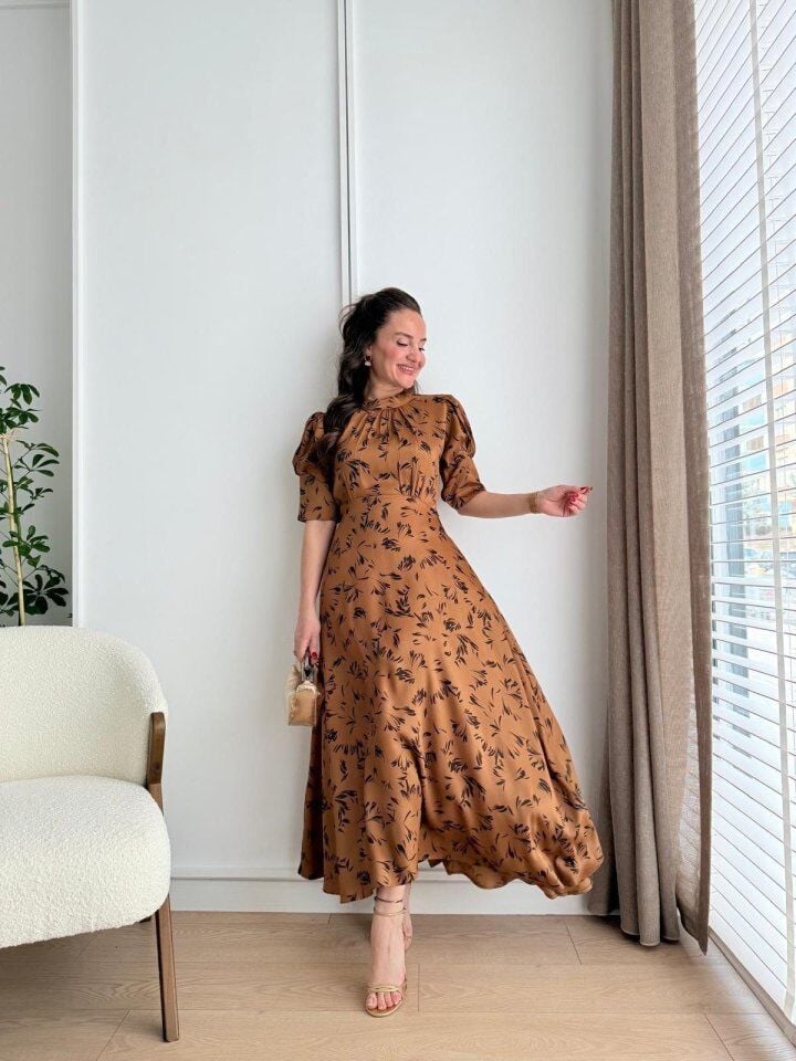 Moccah Yakası Bağlama Detaylı Elbise