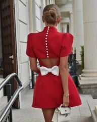 Kadın Atlas Kumaş Iç Astarlı Gizli Fermuarlı Inci Düğme Detaylı Mini Elbise