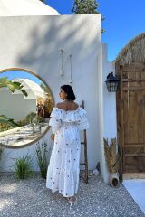 Kırmızı Omuzları Lastikli Brode Elbise