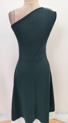 Kadın Tek Omuzu Açık Omuzlardan Kurdela Detaylı çift Renkli Ithal Krep Elbise