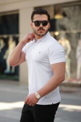 Erkek Yakalı Arma Detaylı Kısa Kollu Tişört