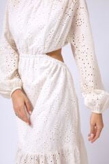 Sırt Dekolteli Brode Elbise