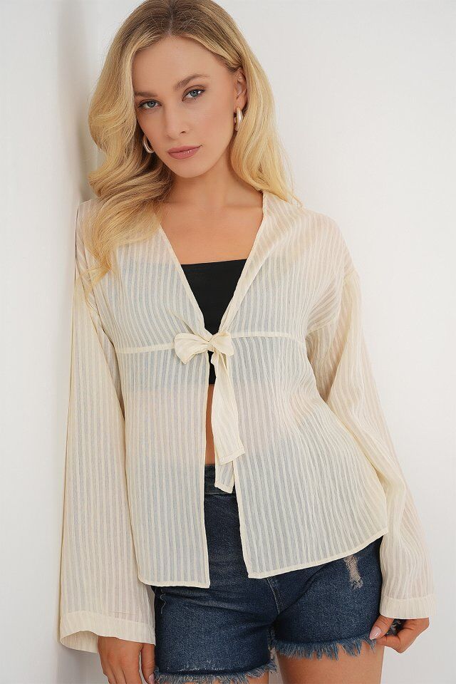 Önü Bağcıklı Bluz 952 - Krem