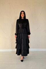 Siyah Saten Büzgülü Kat Kat Elbise