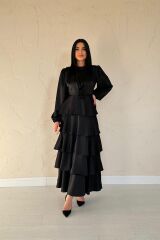 Siyah Saten Büzgülü Kat Kat Elbise