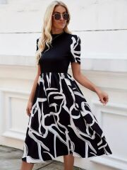 Kadın Kısa Kollu Yarı Balıkçı Yaka üst Viskon Alt Desenli Dokuma Midi Elbise