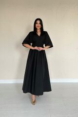 Siyah Pileli Uzun Elbise