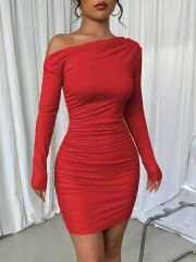 Kadın Uzun Kollu Tek Omuzu Açık Yanlardan Büzgülü Kısa Sandy Elbise