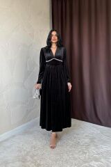 Siyah Göğüs Altı Taşlı Elbise