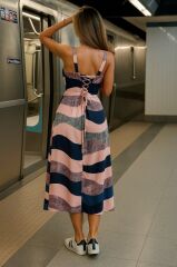 Kadın Askılı Geniş V Yakalı Sırttan Bağlamalı Yırtmaçlı Süprem Elbise