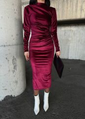 Kadın Uzun Kollu Yarım Balıkçı Yaka Büzgü Detay Kadife Kumaş Elbise