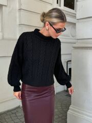 Uzun Kollu Yarı Balıkçı Yaka Triko Bluz