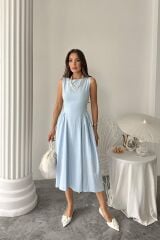 Mavi Yanları Büzgülü Midi Boy Keten Elbise