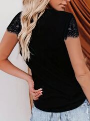 Kadın Kısa Kollu V Yaka önü Düğmeli Dantel Detay Viskon Bluz