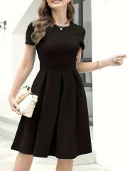 Kadın Kısa Kollu Bisiklet Yaka önden Pile Detaylı Janjan Krep Elbise