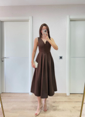 V Yaka Uzun Kolsuz Elbise- Kahverengi