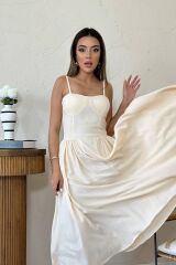 Bej Göğüs Kuplu Uzun Büzgülü Elbise