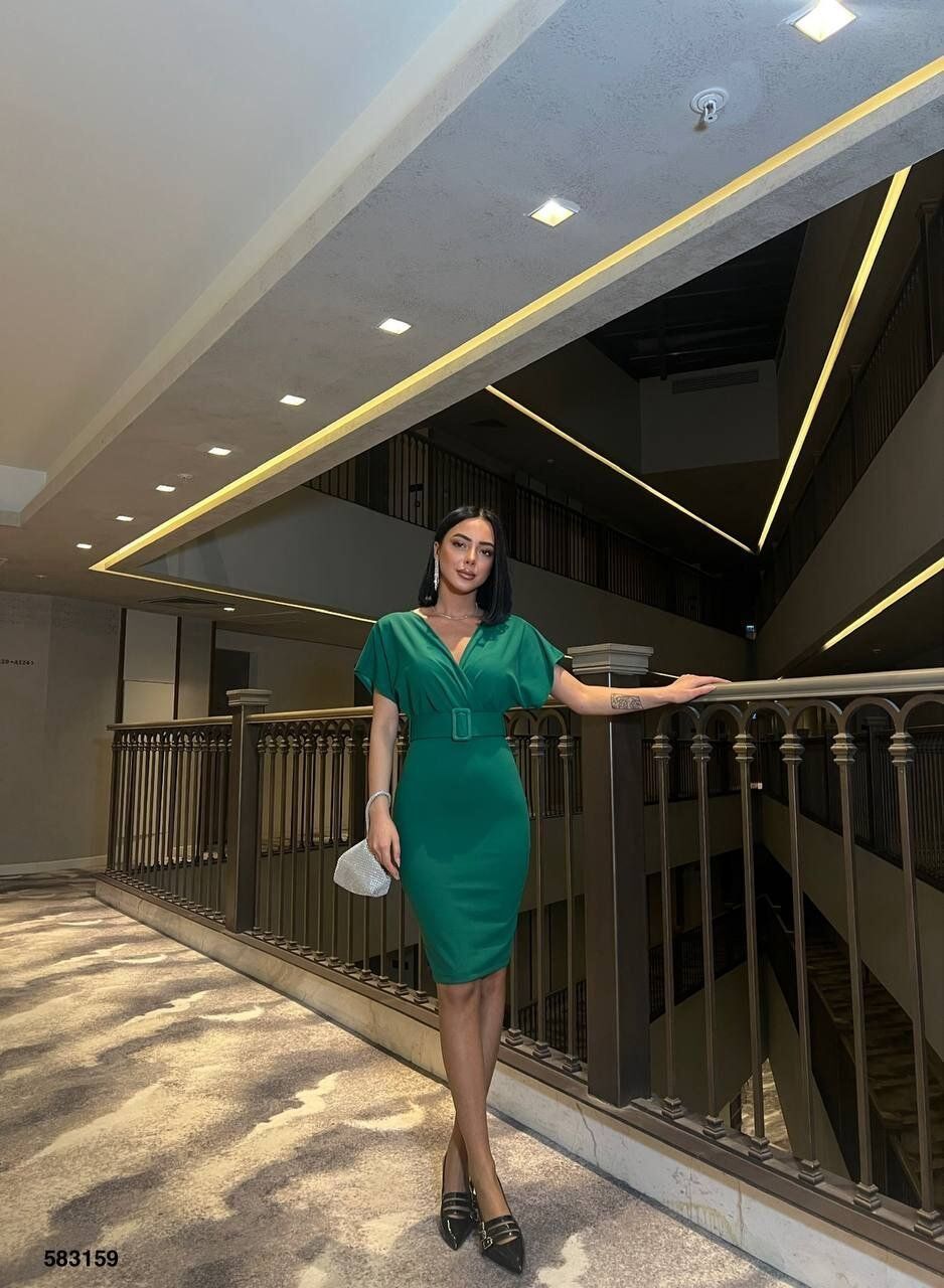 Kadın Dalgıç Krep V Yaka Ve Sırt Dekolte Detaylı Elbise