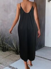 Kadın Ip Askılı Geniş V Yakalı Viskon Elbise