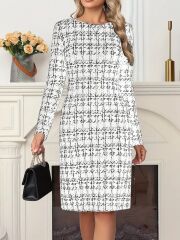 Kadın Uzun Kollu Bisiklet Yaka Desenli Dalgıç Kısa Elbise