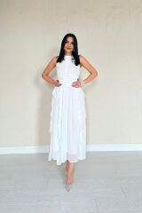 Beyaz Önü Büzgülü Fırfırlı Elbise