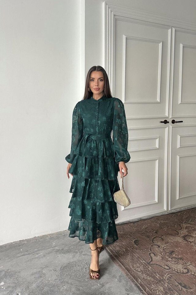 Zümrüt Valonlu Şeritli Kat Kat Elbise