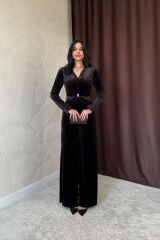 Siyah Önü Tokalı Kadife Tulum