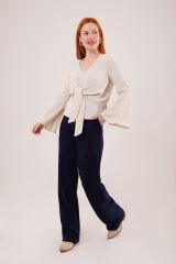 Ön Bağlamalı Volan Kol Ekru Bluz