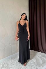 Siyah Büzgülü Uzun Güllü Elbise